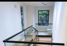 5 Stunning Benefits of Glass Stair Railings for Modern Homes glass stair railing